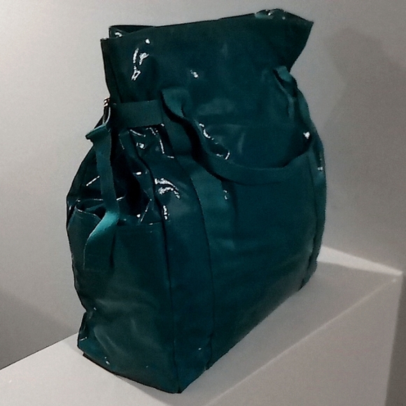 Kenneth Cole..Handbag.. Turquoise.. - Picture 4 of 4